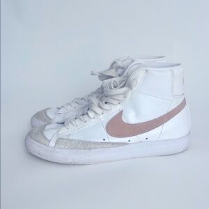 Nike | Women’s white Blazer ‘77 mid lace up sneakers, mauve/pink swoosh size 9